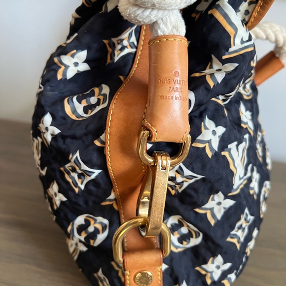 Louis Vuitton Bulles MM Cruise Marine Blue - Picture 5 of 15